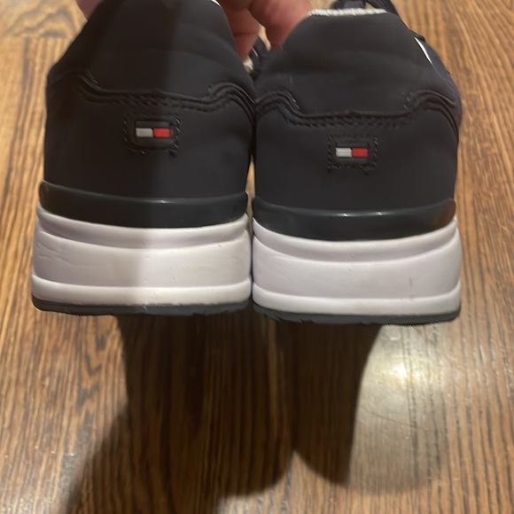 Tommy Hilfiger sneakers - Picture 3 of 5